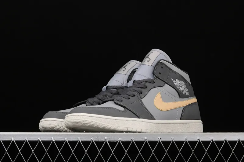 All Categories Air Jordan Jordan Series Basketball Shoes Air Jordan 1 Mid Special Price G Version Pure Original Air Jordan 1 Mid AJ1 Joe 1 Gray Pink China Basketball Shoes BQ6472-020